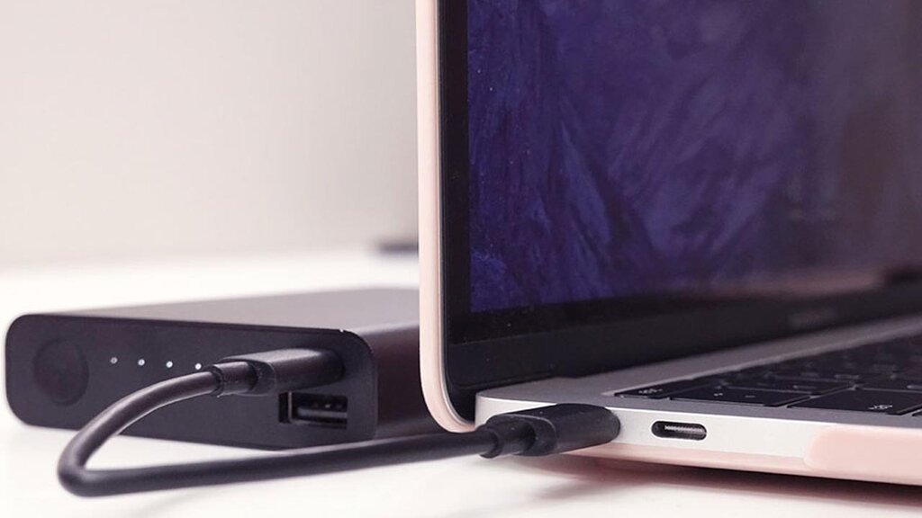 چگونه شارژ باتری لپ تاپ خود را هنگام کار با آن حفظ کنیم؟ | روشهایی برای حفظ شارژ باتری لپ تاپ