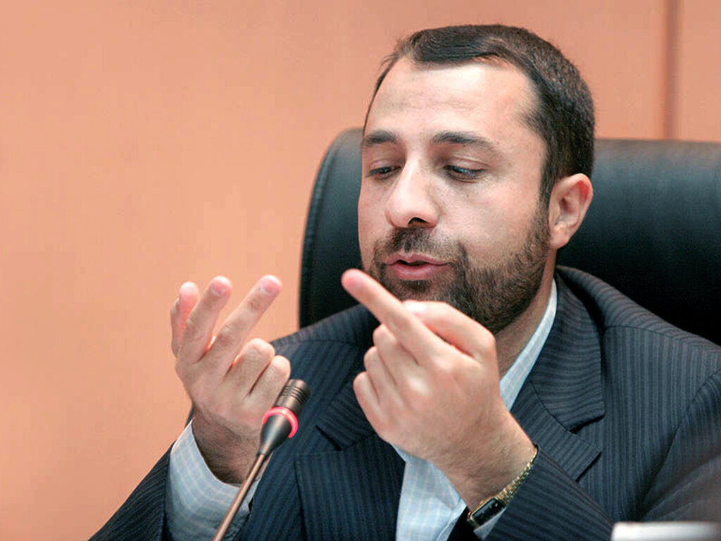 علی صالح آبادی - رئیس کل بانک مرکزی