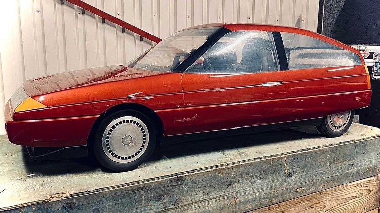 تصاویر | چقدر خوب که این ولوو تولید نشد! | خودرویی جلوتر از زمان خود