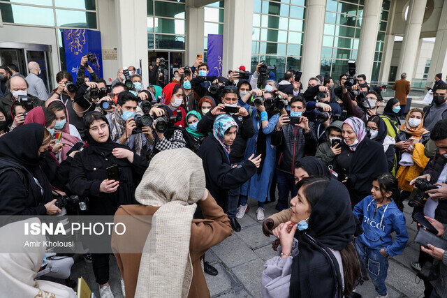 همه اتفاقاتی که در روز پنجم جشنواره افتاد | از حضور دوباره پژمان جمشیدی تا حواشی در مورد چرایی نبود داور خانم در بین هیات داوران