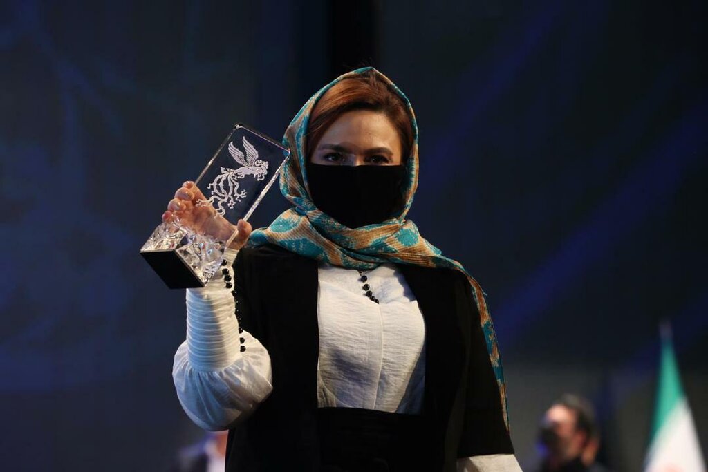 آشنایی با برندگان سیمرغ بلورین بهترین بازیگر نقش مکمل زن ادوار جشنواره فیلم فجر