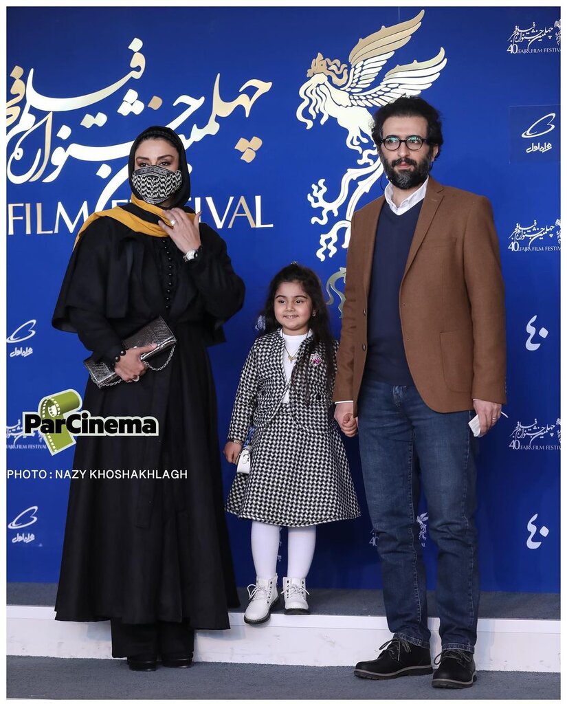 ببینید | لباس و پوشش مریلا زارعی در جشنواره فیلم فجر ۱۴۰۰