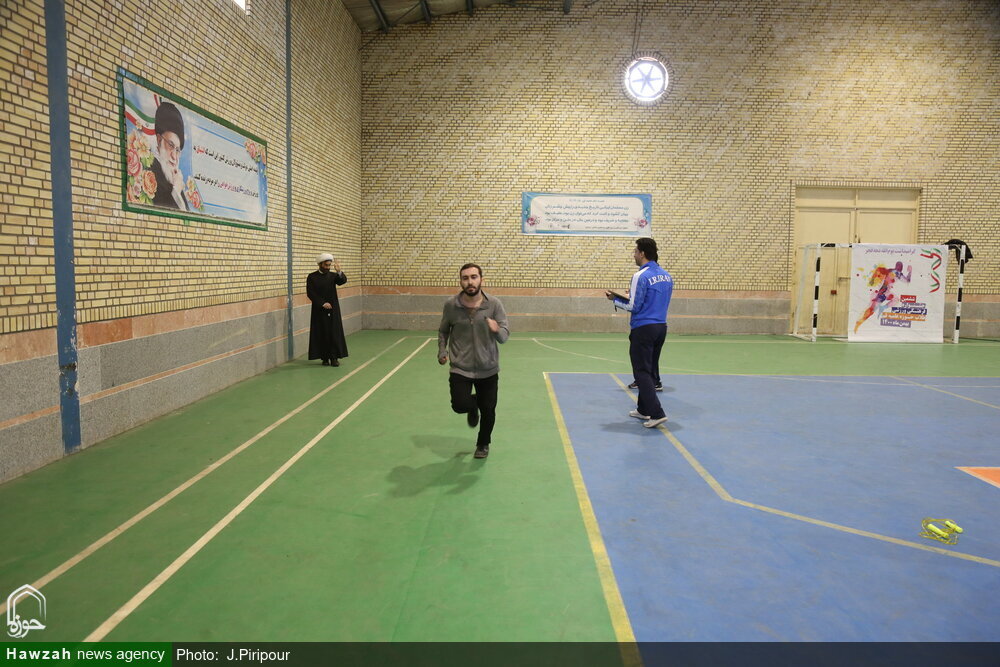 ببینید | مسابقات طنابکشی طلاب