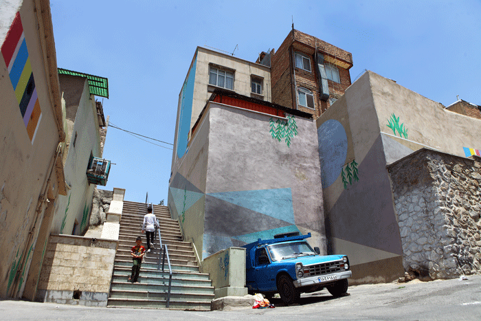 فرصت طلایی برای ساکنان باغ آذری | یک و نیم برابر خانه فرسوده آپارتمان نوساز بگیرید