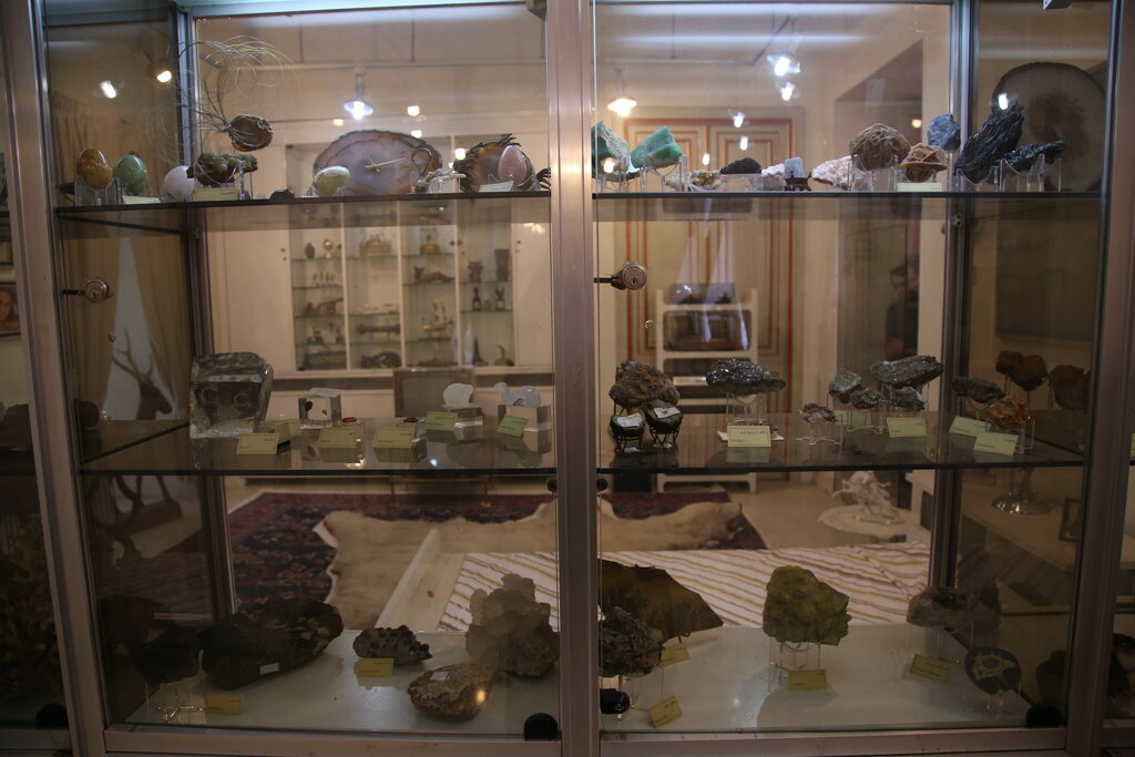 تصاویر | کاخ شماره یک سلطنتی اینجاست | مهمانان خارجی مراسم ازدواج پسر رضا شاه و فوزیه کجا پذیرایی شدند