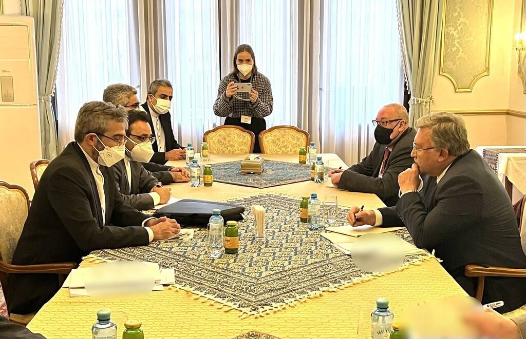 دیدار هیات‌های ایران و روسیه در وين