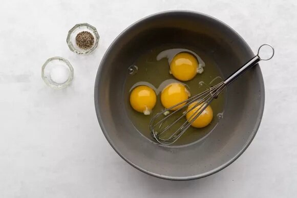 طرز تهیه یک پیتزای متفاوت | پیتزایی که سریع آماده میشود