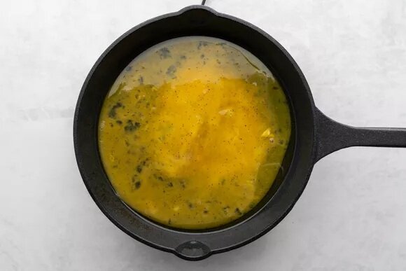 طرز تهیه یک پیتزای متفاوت | پیتزایی که سریع آماده میشود