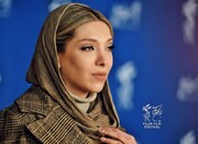 عکس | صدف اسپهبدی ؛ بهترین نقش مکمل زن | لباس این بازیگر را در اختتامیه جشنواره فجر ۱۴۰۰ ببینید