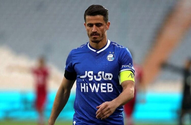 تغییر مسیر ناگهانی وریا غفوری؟ | پیشنهاد جدیدی که کاپیتان استقلال را دودل کرد! - همشهری آنلاین