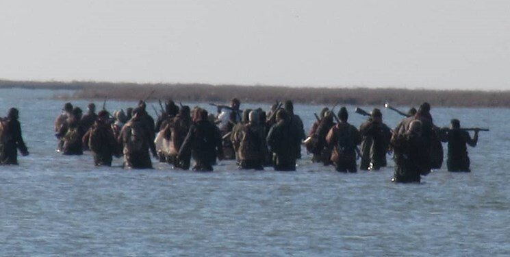 یورش مسلحانه ۱۵۰ شکارچی نقابدار به منطقه حفاظت شده | شلیک به محیط بابان | این رفتارغیرقانونی مصداق محاربه است؟