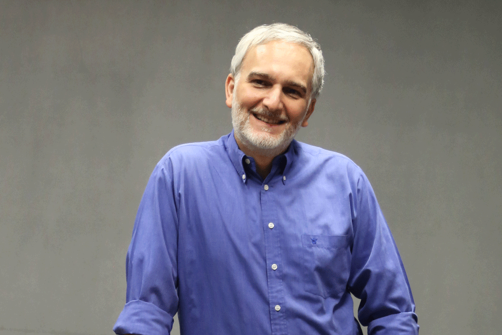 بنفشهخواه | از پدر بودن سیر نمیشوم | بچهها کادو نمیدهند؛ منتظرند کادو بگیرند! | بیژن از بچگی به بازیگری علاقه داشت