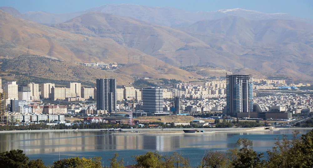 منبع آب دریاچه شهدای خلیج فارس کجاست؟ | زیست ۱۸ گونه آبزی در دریاچه؛همسایگی گربهماهی سیاهگوش با لاکپشت دریایی