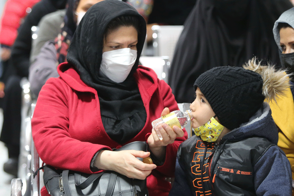 بچه بـیمارمان را کجا ببریم؟ | با حقوق کارگری از عهده هزینههای میلیونی درمان برنمیایم