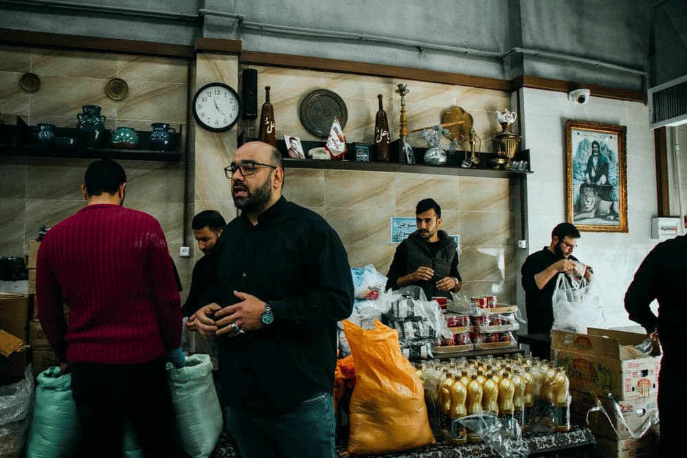 تصاویر | یا علی گفتیم و عشـق آغـاز شد! | قهوهخانهای که قرارگاه جهادی شده است