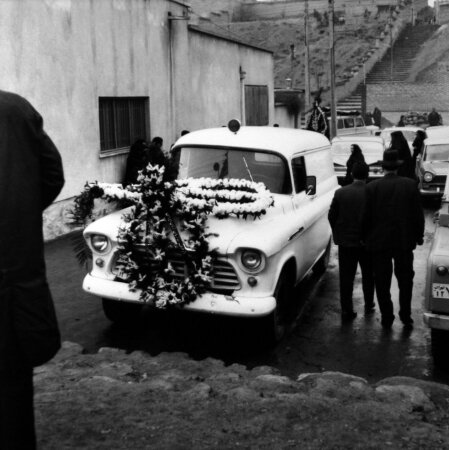 تصاویر | تشییع و خاکسپاری فروغ فرخزاد در گورستان ظهیرالدوله