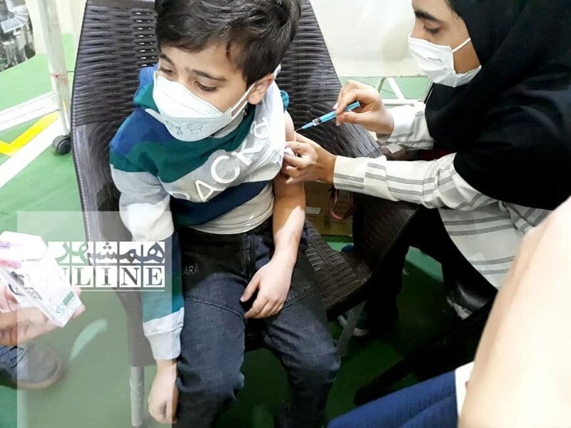 استقبال از واکسیناسیون کرونایی کودکان در تهران | والدین برای فرزندانشان چه واکسنی میزنند؟ | نظر ۲ اپیدمیولوژیست درباره اهمیت واکسیناسیون کودکان