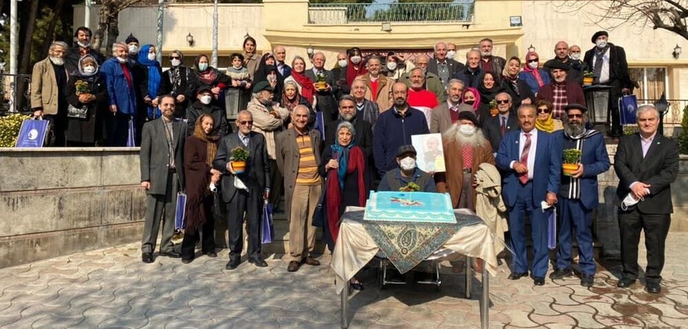 تصاویر | جشن تولد هنرمندان در باغ زیبا