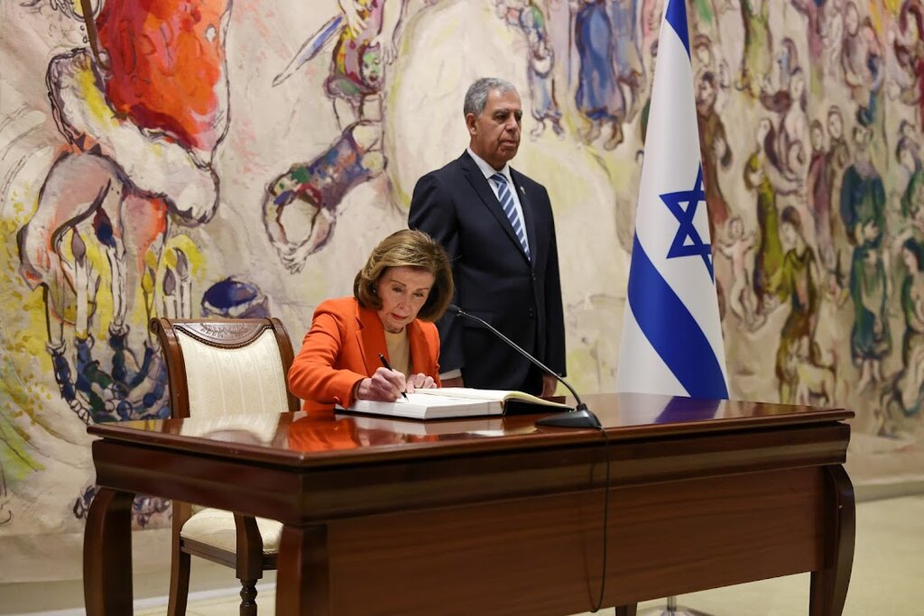 سفر نانسی پلوسی به اسرائیل برای رایزنی درباره مذاکرات وین | حمله به ایران در بدو ورود