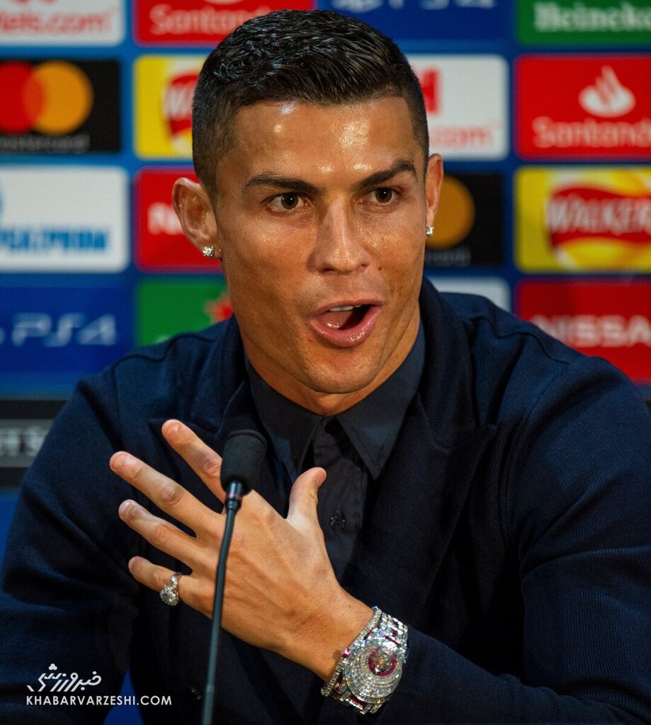 ارزش شگفتانگیز جواهرات فوتبالیست معروف | میلیاردها تومان در کمد زوج خبرساز! | تصاویر این جواهرات خاص را ببینید