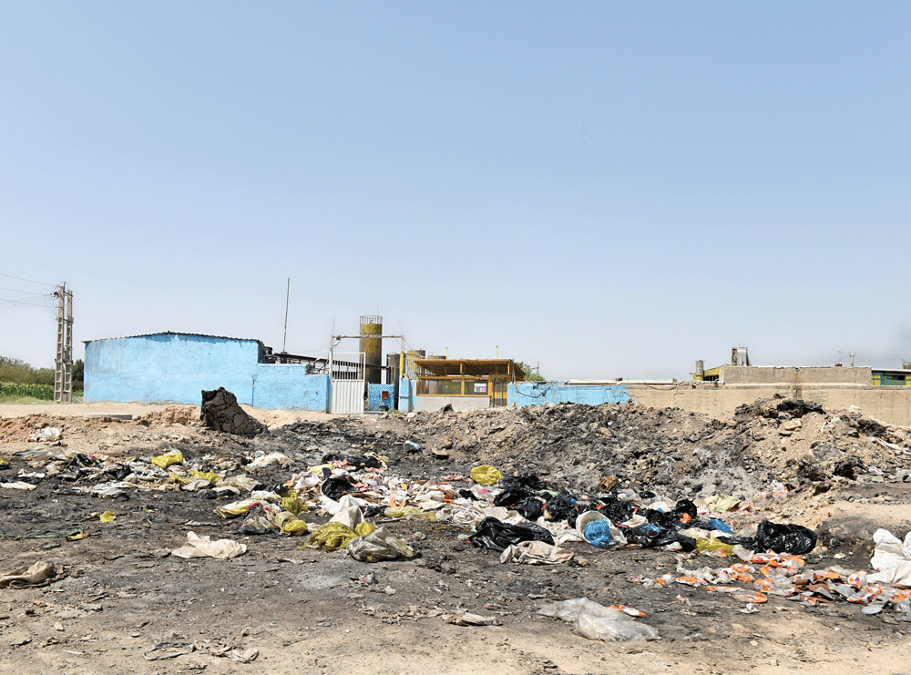 تصاویر | آلودهترین روستای پایتخت کجاست؟ | قصه پرغصه دوتویه؛ از خشک شدن زمینهای کشاورزی تا کارگاههای چربیسوزی