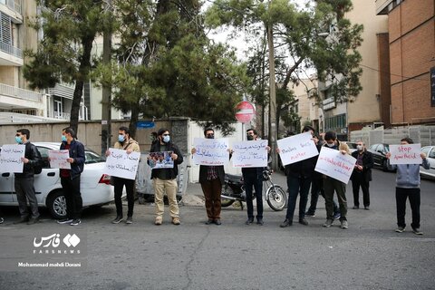 تجمع دانشجویان ایرانی در اعتراض به‌اقدام ضدحجاب هند