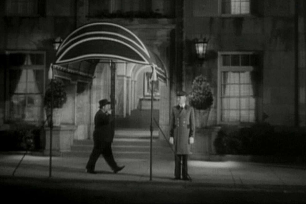 رازگشایی حضور هیچکاک در ۱۰ فیلم مشهورش | آقای کارگردان را در این عکسها پیدا کنید