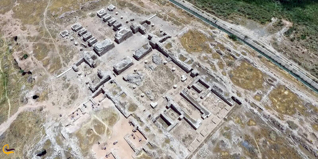 عکس | عمارتی باشکوه نزدیک مرز ایران و عراق | جاذبههای دیدنی قصر شیرین را ببینید