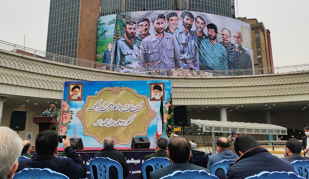 رونمایی از دیوارنگار لشکر محمد(ص) | سپاه تهران بزرگ ۴۰ ساله شد