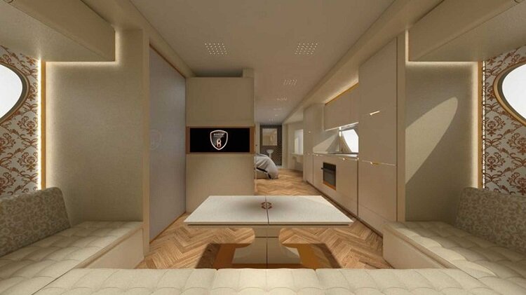 تصاویر | قایق لوکسی که در جادهها بیهمتاست