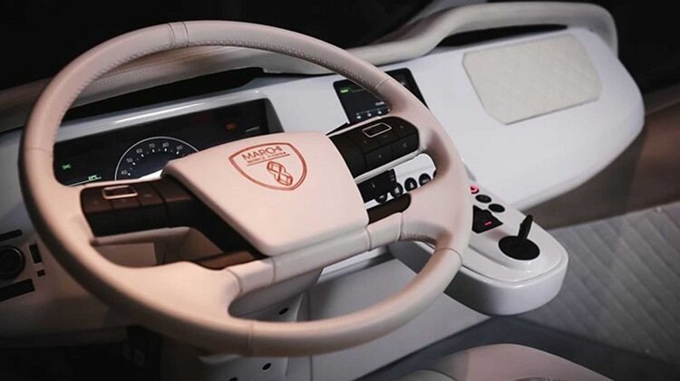 تصاویر | قایق لوکسی که در جادهها بیهمتاست