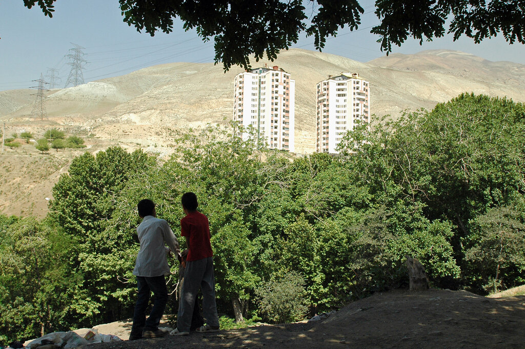 باغهایی که نیستند | چگونه سوداگران قوانین را دور زدند؟ | نه خانهباغ، نه برجباغ، فقط قانون!