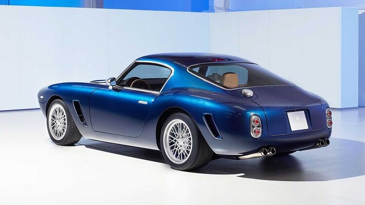 تصاویر | ۴۷ میلیارد تومان برای کپی یک فراری | رویای بازگشت به دهههای ۱۹۵۰ و ۱۹۶۰