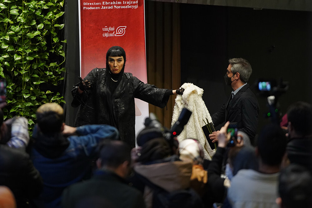 تصاویر | ژست های ساره بیات، ماهور الوند و محسن تنابنده در اکران خصوصی عنکبوت