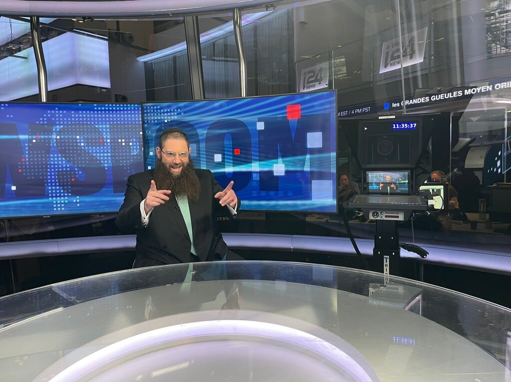 تصاویر سفر خاخام پرحاشیه اسرائیلی به ایران | خاخام صهیونیست چطور توانست وارد ایران شود؟