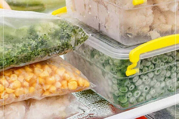 این مواد غذایی را هرگز فریز نکنید | حداکثر زمان نگهداری مواد غذایی در فریزر