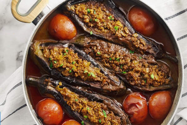 طرز تهیه بادمجان شکم پر خوشمزه به سبک گیلانی