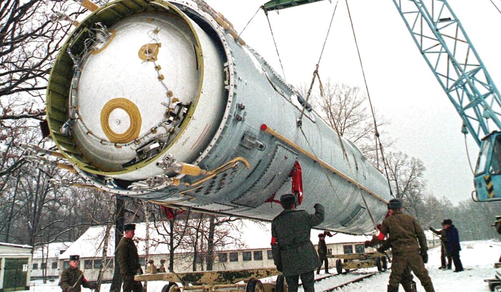 نابودی موشک های بالستیک هسته ای اوکراین در 1997