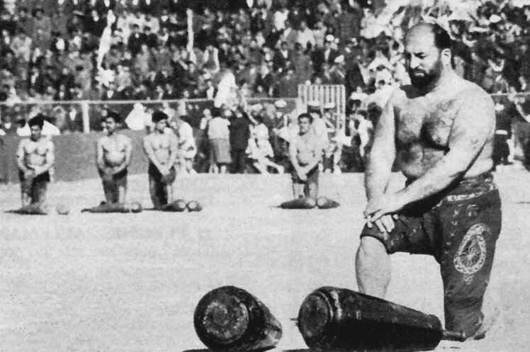 «اسمال بزاز» نخستین خیابان تهران را کجا ساخت؟ | خانه گریبایدوف در کوچهباغ ایلچی