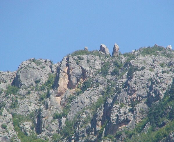 کوه عروس و داماد