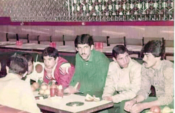 تصاویر |  تهران در دهه شصت | از عروسی یکی از بازیکنان پرسپولیس تا  ترس از موشکباران 