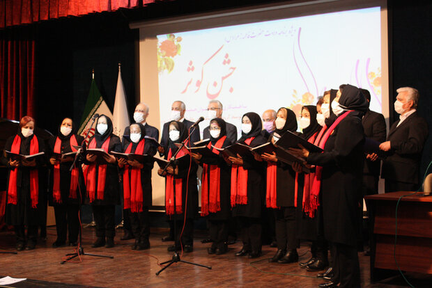 اعضای این گروه موسیقی مثبت ۵۰ سال هستند | جزئیاتی از کُرخوانی بازنشستهها