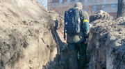 ببینید | استفاده اوکراینی‌ها از یک تکنیک جنگی باستانی برای حفاظت از کی‌یف در قرن ۲۱