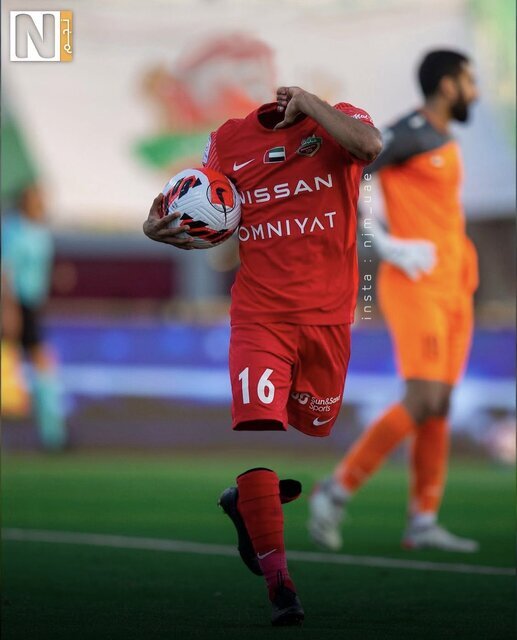 تصویر عجیبی که رسانه اماراتی از قائدی منتشر کرد | ستاره ایرانی در برابر چشمان سرمربی بی سر شد