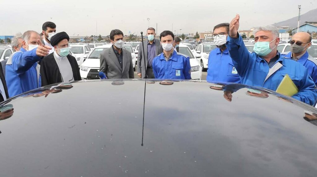 تصاویر بازدید از پیش اعلام نشده رئیس جمهور از انبار و خط تولید ایران خودرو