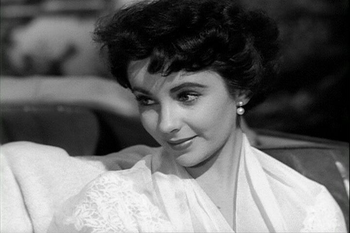 تصاویر | ۹ فیلم از الیزابت تیلور به بهانه ۹۰ سالگی این ستاره هالیوود | از کلئوپاترا تا گربه روی شیروانی داغ