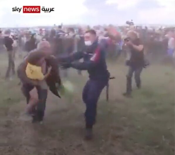 «اوکراینی‌های بلوند، خوش آمدید!» | روایت یک رسانه انگلیسی از رفتار تبعیض‌آمیز اروپا با آوارگان جنگ