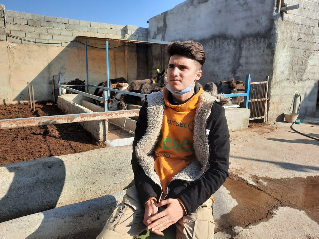 شیر الاغ کیلویی ٢۵٠ هزار تومان، شیرگاو ٧ هزار تومان! | مشتری این نوع فرآورده چه کسانیاند؟ | آیا واقعا برای درمان سرطان موثر است؟