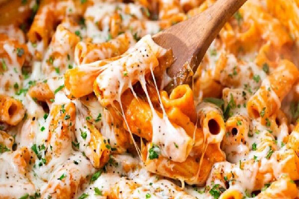 طرز تهیه پاستا با سس بشامل عربی - همشهری آنلاین