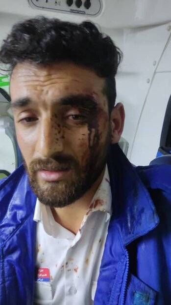 تصاویر | حمله به تکنسینهای اورژانس تهران با چاقو و قمه